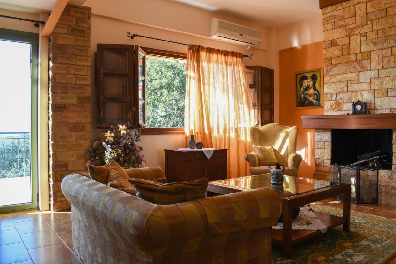 קלמאטה Amber Seaview Villa By The Olive Groves מראה חיצוני תמונה